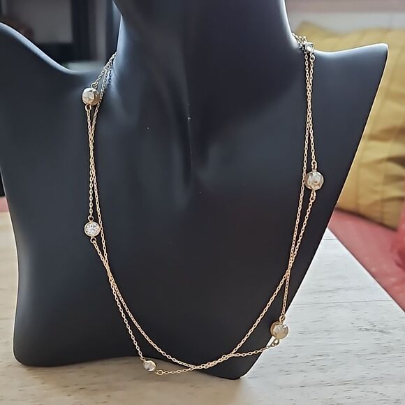 NEW Gold chain necklace with cubic zeconia and pearls, with toggle closeure. - Picture 1 of 5